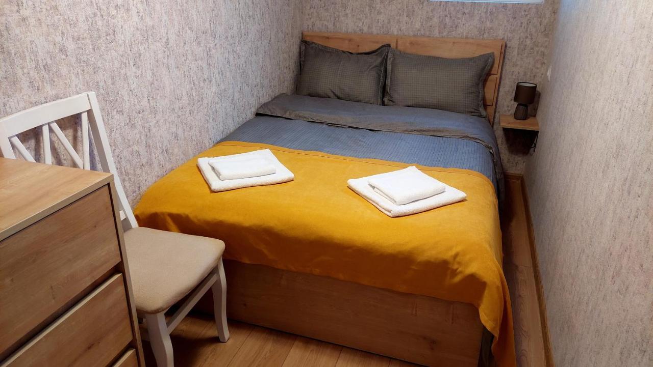 Yellow Apartment Tbilisi Exterior photo